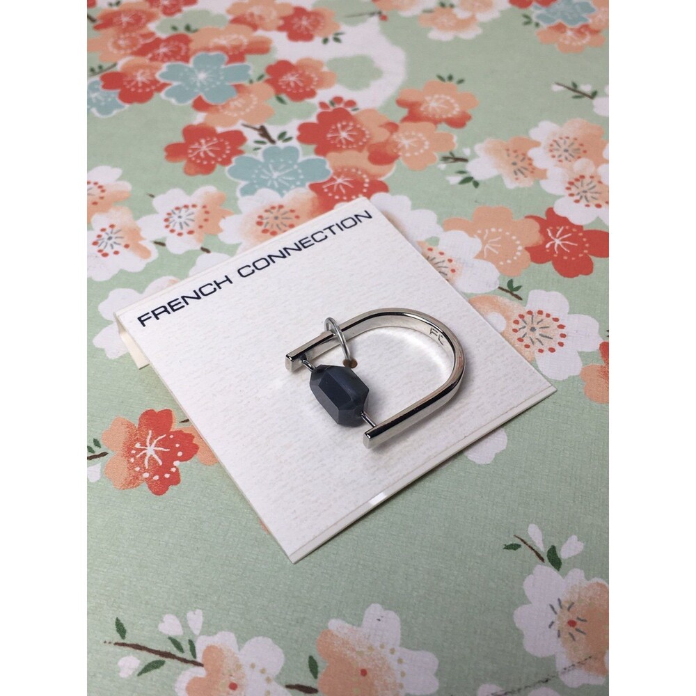 French Connection Silver Ring with spinning stone very dark navy stone Geometric